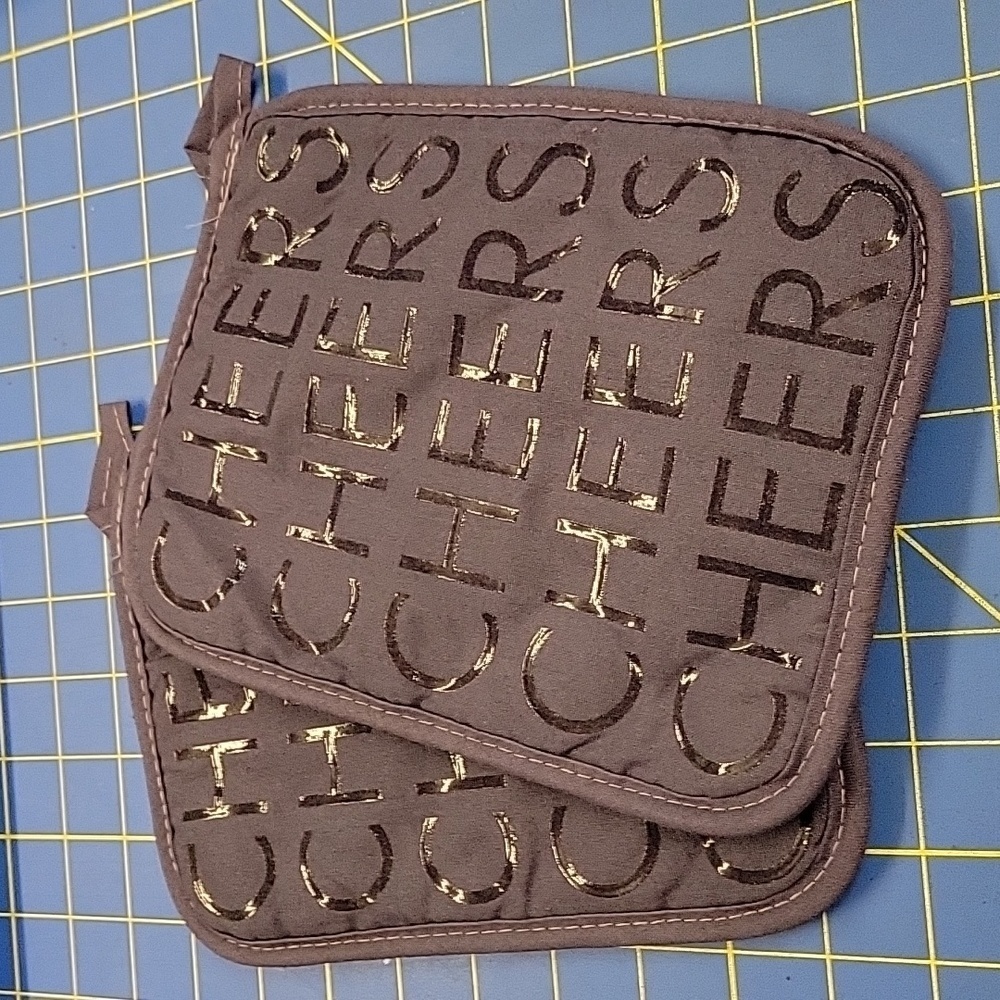 CHEERS Dark Gray Quilted Potholders 7" x 9" Set of 2